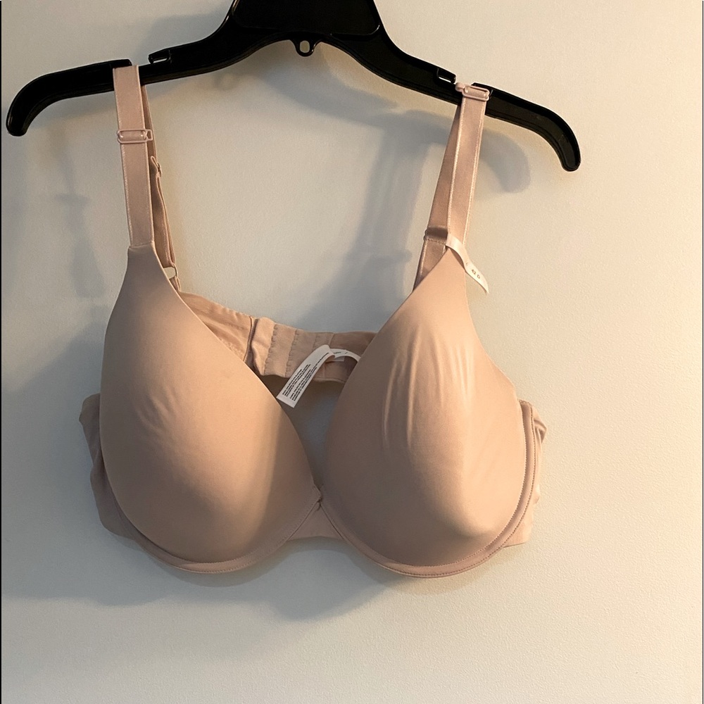 42D T-SHIRT BRA Reitman’s brand. Never worn.